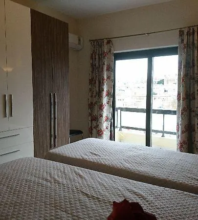 Sea View Слима