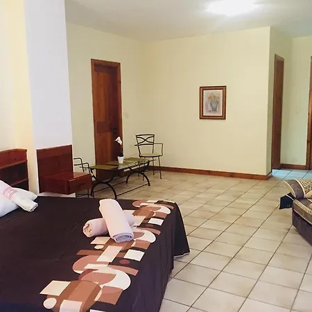Проживание в семье Sea View Слима